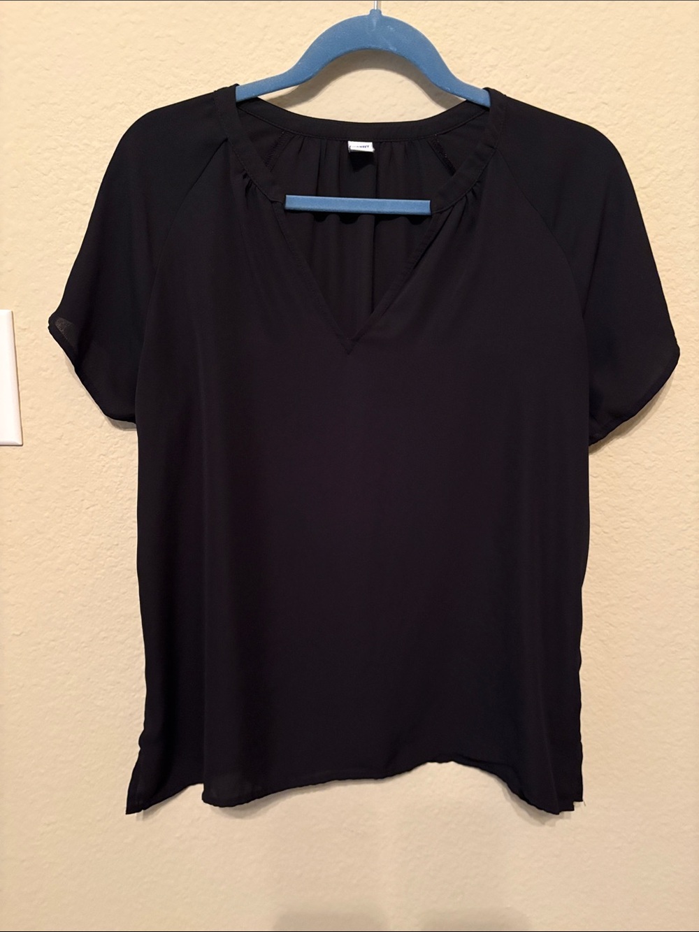 Old Navy Black V-Neck Short Sleeve Women's Top | Size Small